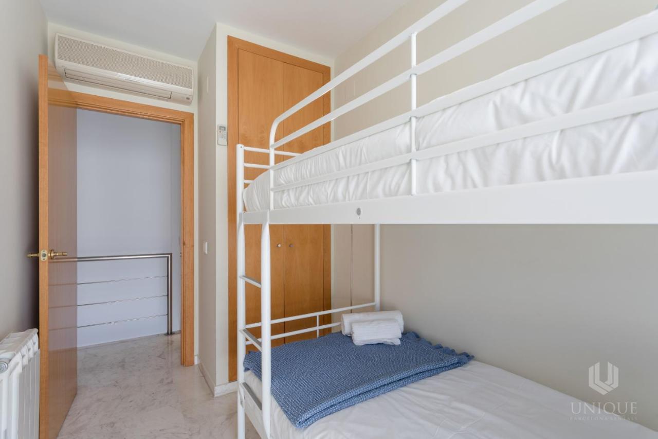 Unique Rentals - Stylish Seafront Duplex Барселона Экстерьер фото
