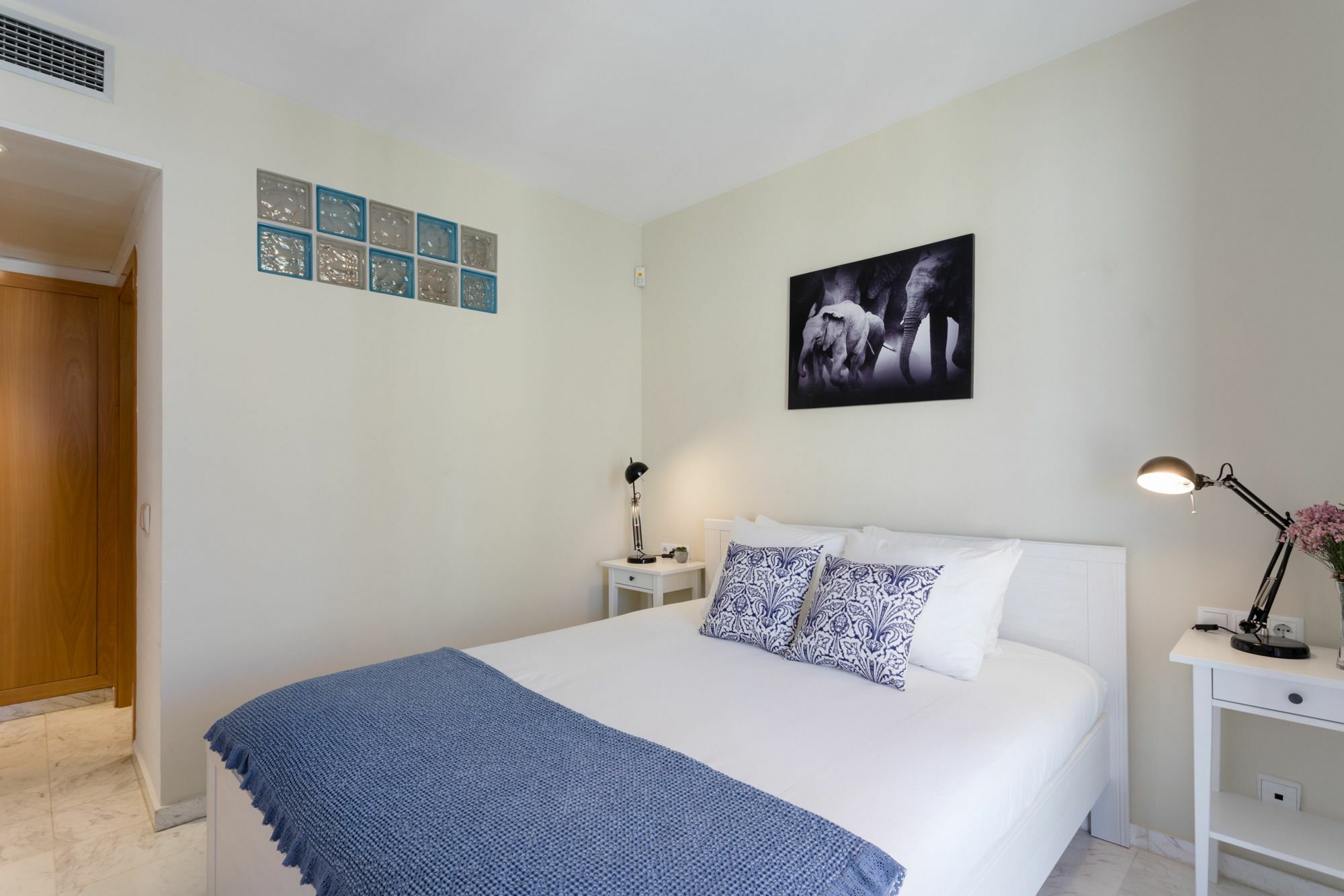 Unique Rentals - Stylish Seafront Duplex Барселона Экстерьер фото