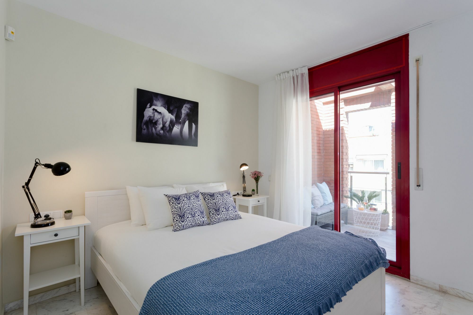 Unique Rentals - Stylish Seafront Duplex Барселона Экстерьер фото